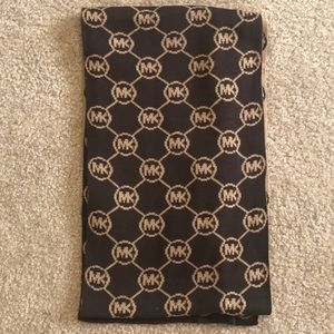 Michael Kors scarf